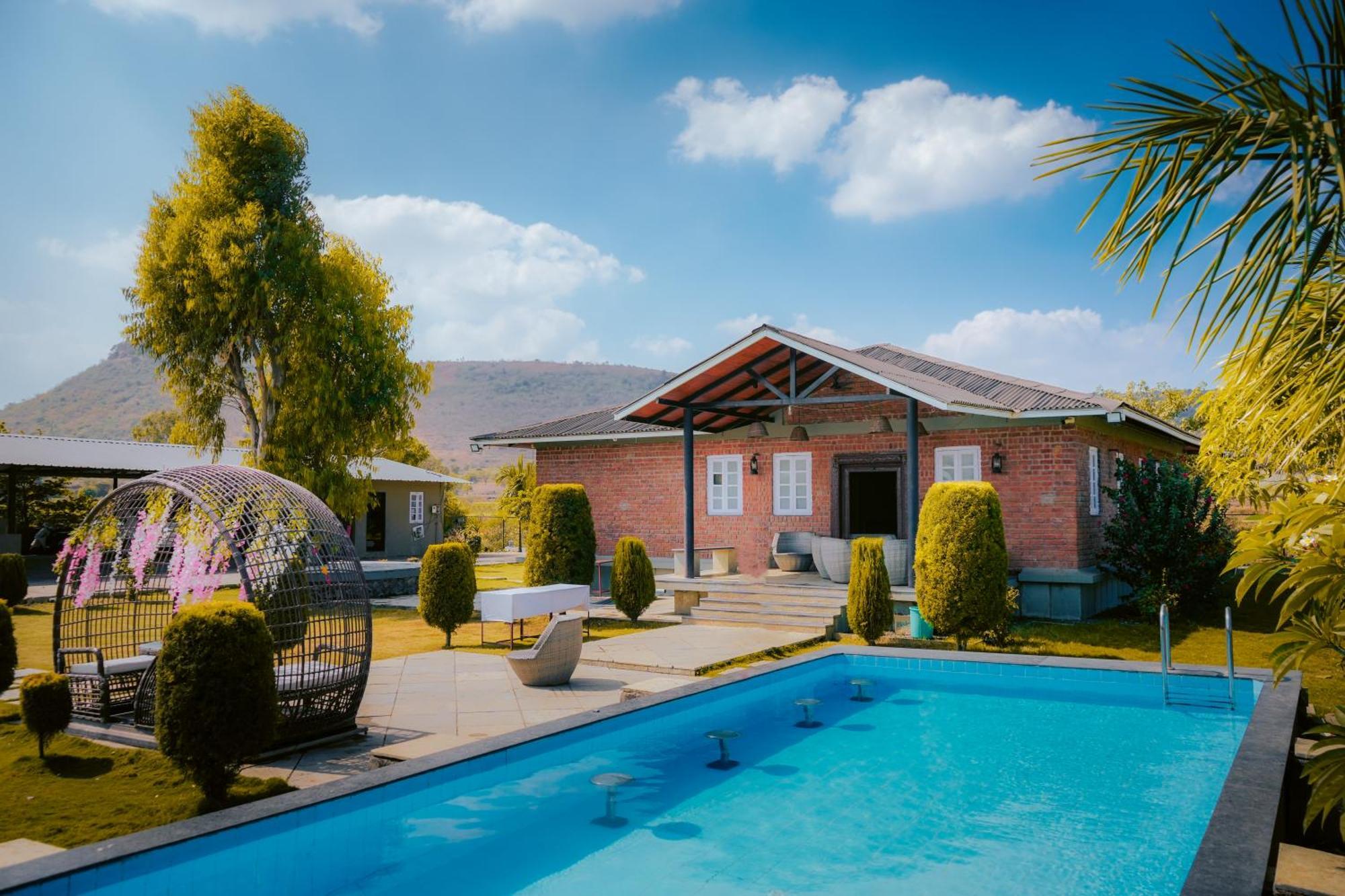 The Earth Farm Villa Nashik Dış mekan fotoğraf